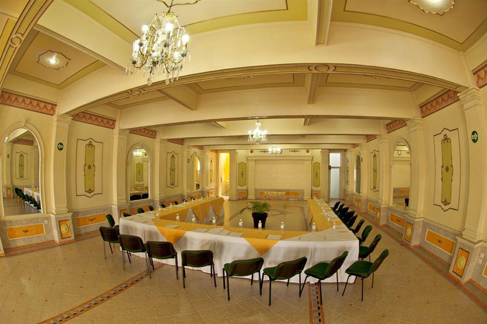 Villa Las Margaritas Plaza Cristal Халапа Экстерьер фото